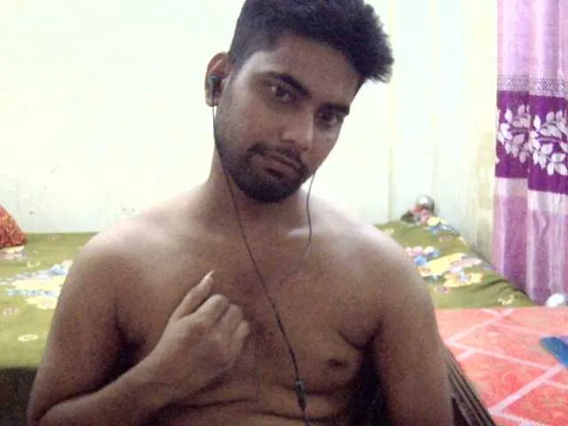 Live sex webcam photo for Bikrom1999 #293706812