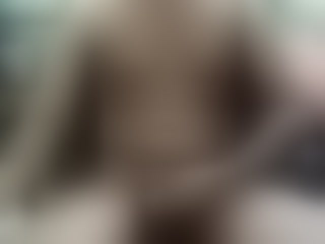 Live sex webcam photo for Bikrom1999 #293944068