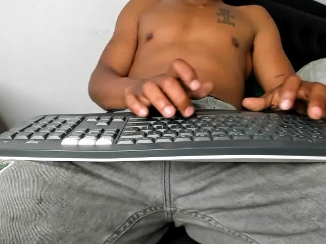 Live sex webcam photo for Billy-Cole #291556263