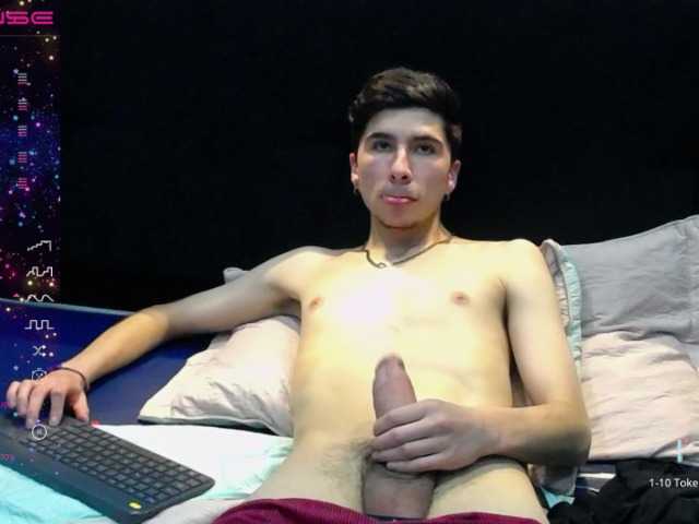 Live sex webcam photo for Billy-Dic #275496896