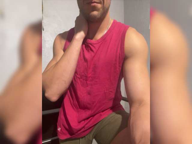 Live sex webcam photo for BingoGolik #276580068