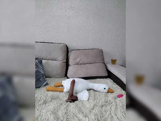 Live sex webcam photo for BitingKITTY #276823711