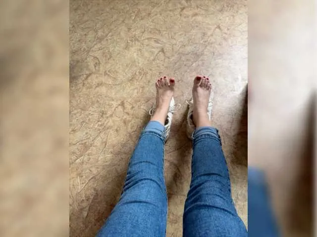 Live sex webcam photo for BitingKITTY #277791277