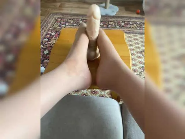 Live sex webcam photo for BitingKITTY #290528042