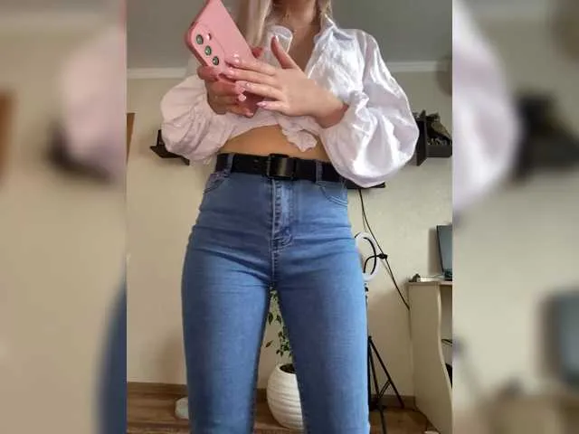Live sex webcam photo for BitingKITTY #290889267
