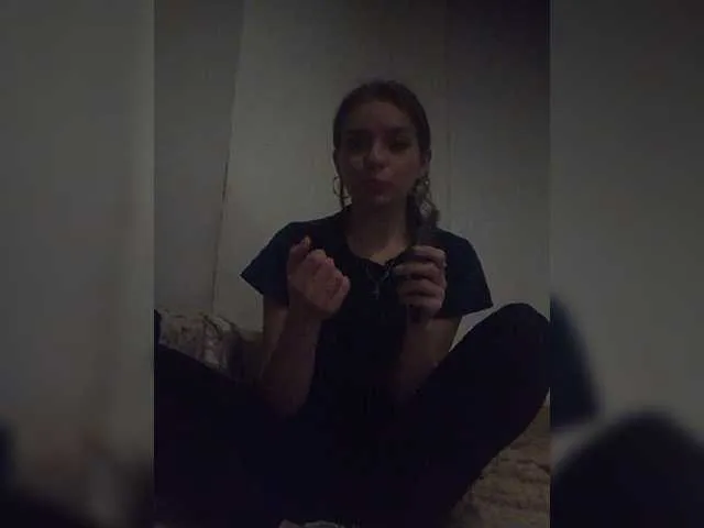 Live sex webcam photo for BlacKkRose #272792532