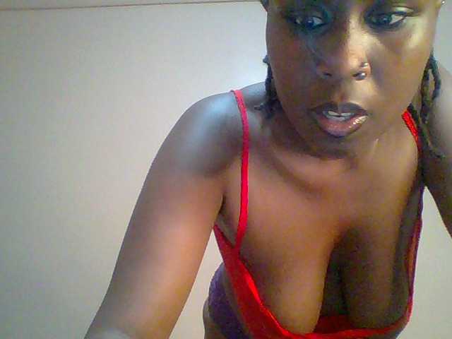 Live sex webcam photo for Black-goldy #277194084