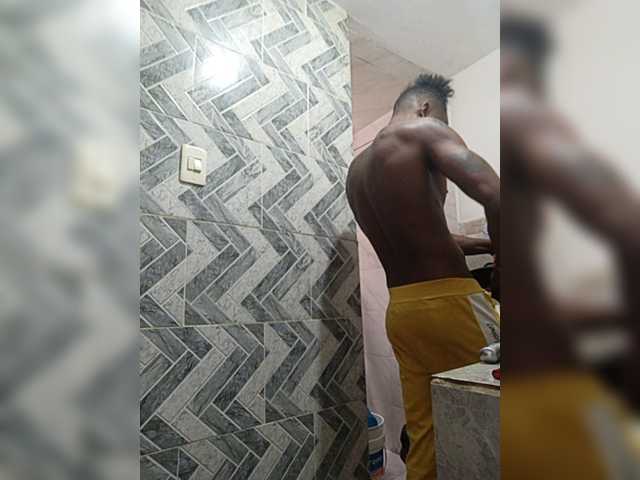 Live sex webcam photo for Black01back #275576383