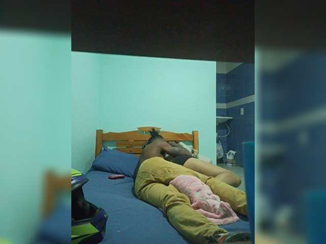 Live sex webcam photo for Black01back #277712743