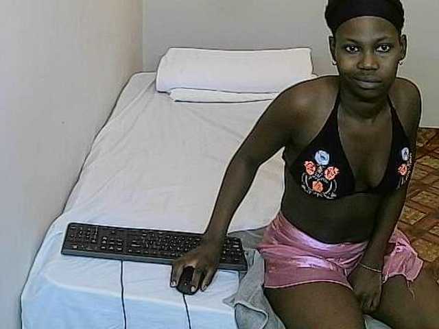 Live sex webcam photo for BlackBarbie24 #272423441