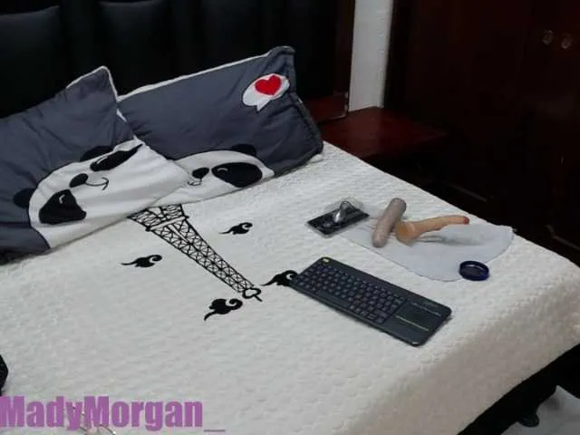 Live sex webcam photo for BlackMaha #272071802