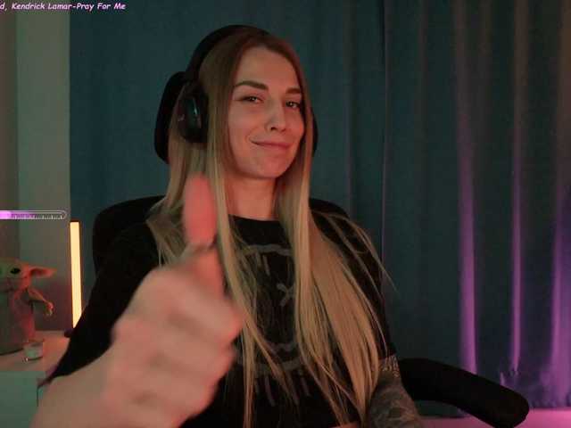 Live sex webcam photo for BlackMonro #290395924