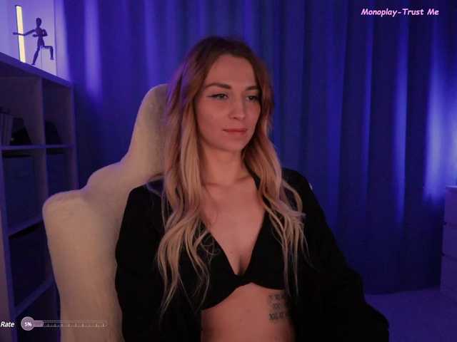 Live sex webcam photo for BlackMonro #290756374