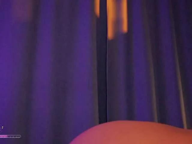 Live sex webcam photo for BlackMonro #290968443