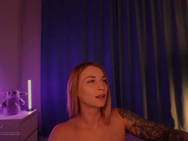 Live sex webcam photo for BlackMonro #290982072