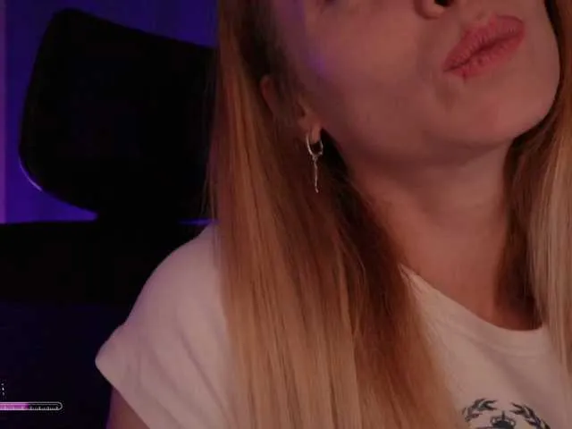 Live sex webcam photo for BlackMonro #290994949