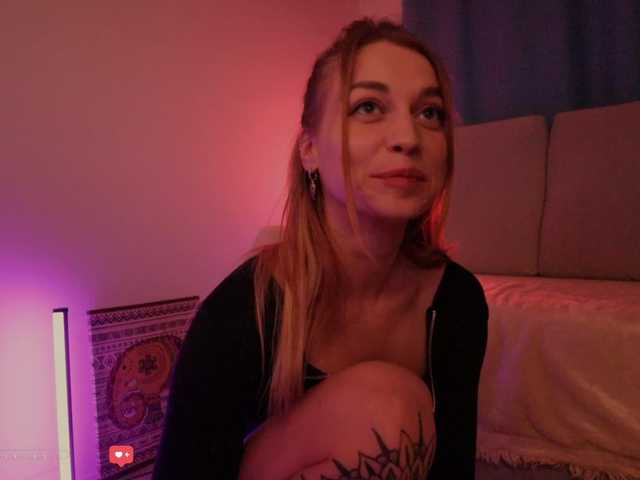 Live sex webcam photo for BlackMonro #291176682