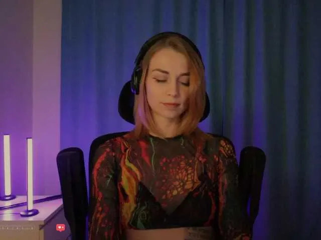 Live sex webcam photo for BlackMonro #291381603