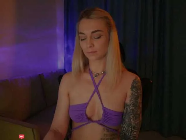 Live sex webcam photo for BlackMonro #293839632