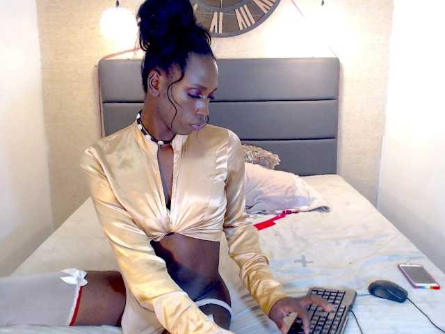 Live sex webcam photo for BlackRouseHot #273413255