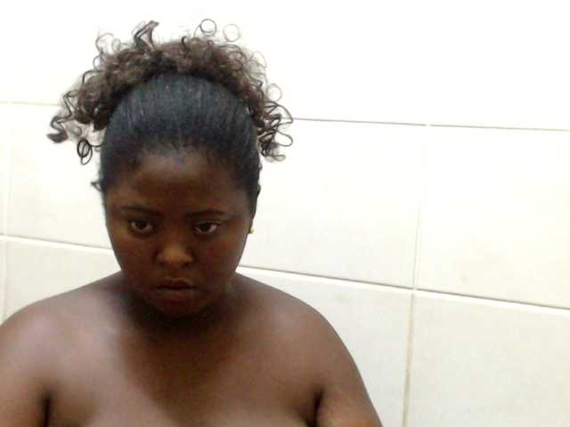 Live sex webcam photo for BlackRoyalBae #272552230