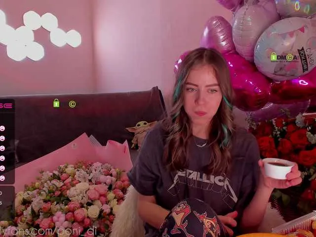 Live sex webcam photo for BlackWidow22 #272586497