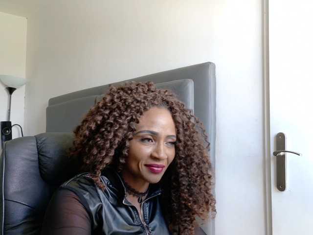 Live sex webcam photo for Blackbabe #291043717