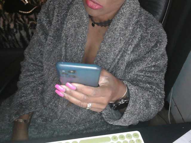 Live sex webcam photo for Blackbabe #291056213