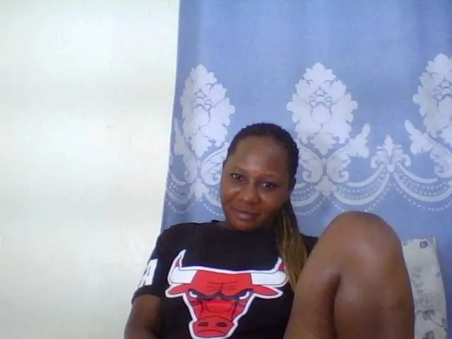 Live sex webcam photo for Blackcutegal #275717735