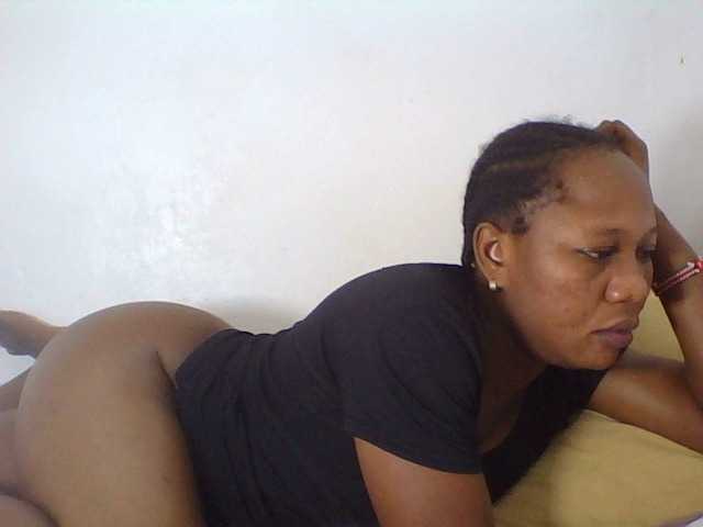 Live sex webcam photo for Blackcutegal #275995329