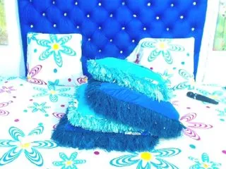 Live sex webcam photo for Blackdoll1 #171080379