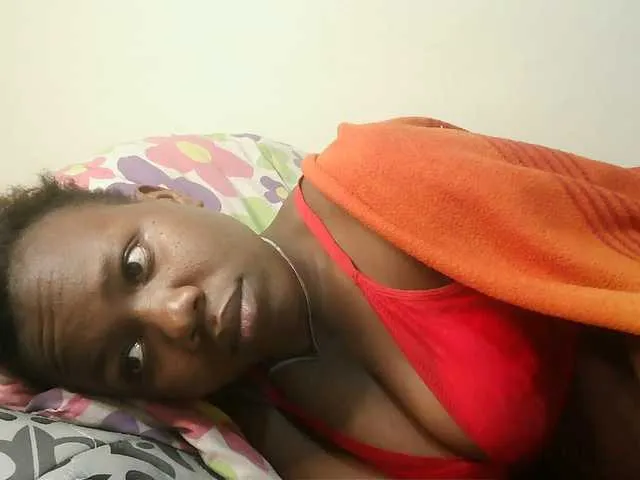 Live sex webcam photo for Blackdoll1 #294019826