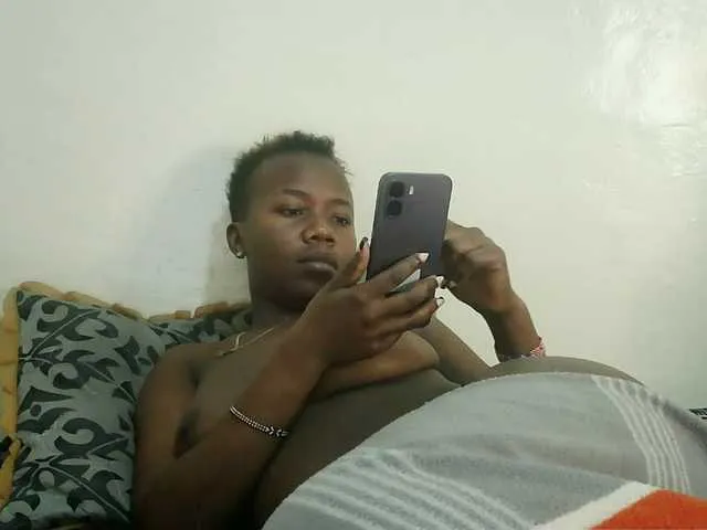 Live sex webcam photo for Blackdoll1 #294199889