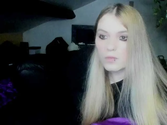 Live sex webcam photo for Blacklimoon #273156353