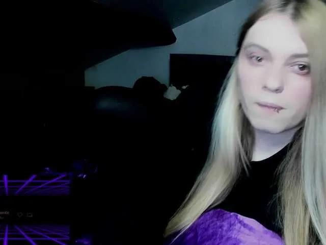 Live sex webcam photo for Blacklimoon #273166881