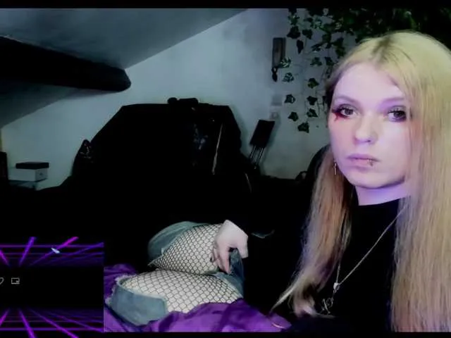 Live sex webcam photo for Blacklimoon #275672732