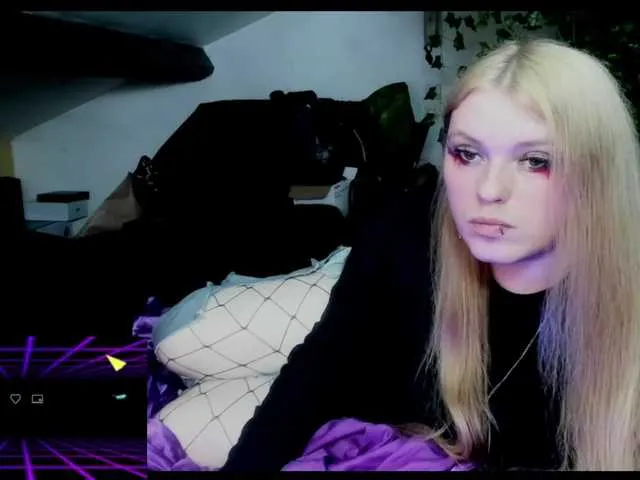 Live sex webcam photo for Blacklimoon #275833822