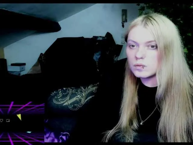 Live sex webcam photo for Blacklimoon #275976128