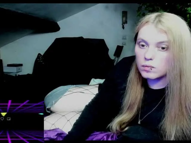 Live sex webcam photo for Blacklimoon #276103521