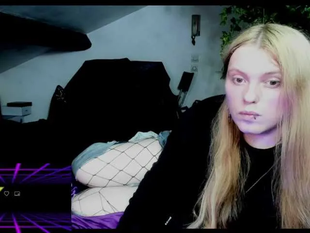 Live sex webcam photo for Blacklimoon #276110624