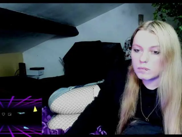 Live sex webcam photo for Blacklimoon #276213031