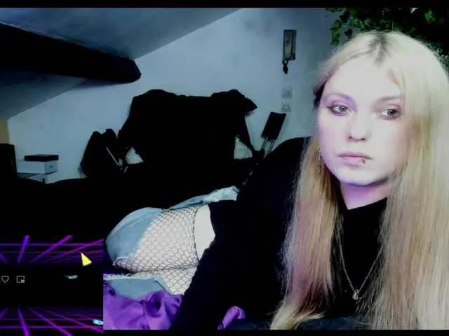 Live sex webcam photo for Blacklimoon #276229812