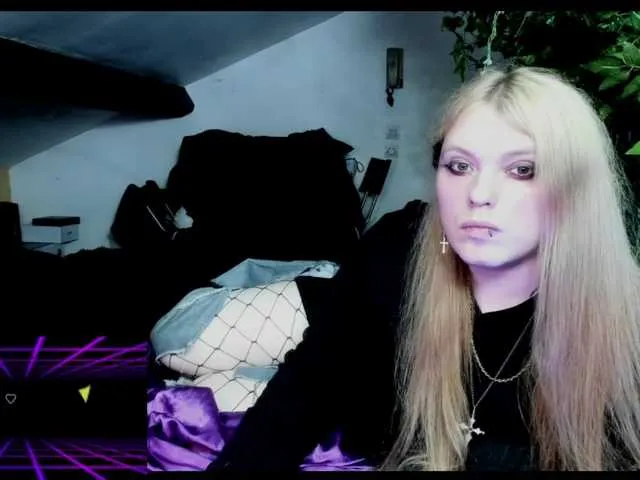 Live sex webcam photo for Blacklimoon #276372560