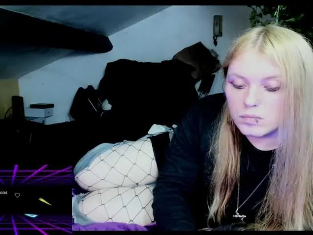 Live sex webcam photo for Blacklimoon #276406970