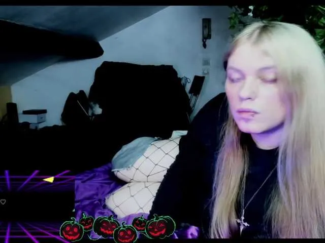 Live sex webcam photo for Blacklimoon #276498919