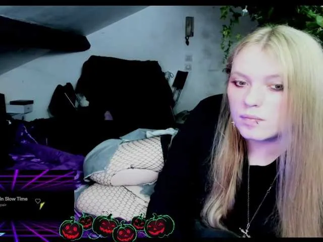 Live sex webcam photo for Blacklimoon #276504597