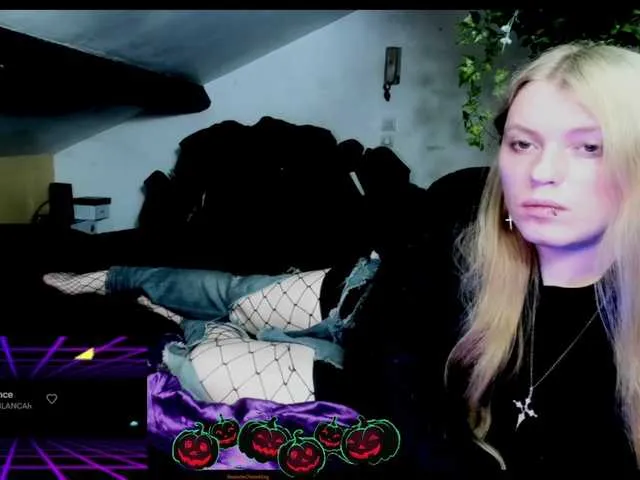 Live sex webcam photo for Blacklimoon #276552956