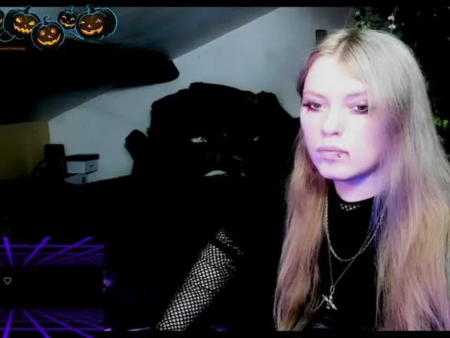 Live sex webcam photo for Blacklimoon #276595850