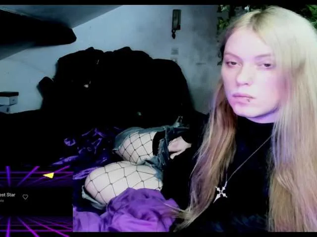 Live sex webcam photo for Blacklimoon #276667694