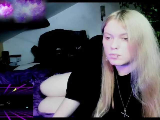 Live sex webcam photo for Blacklimoon #276913541